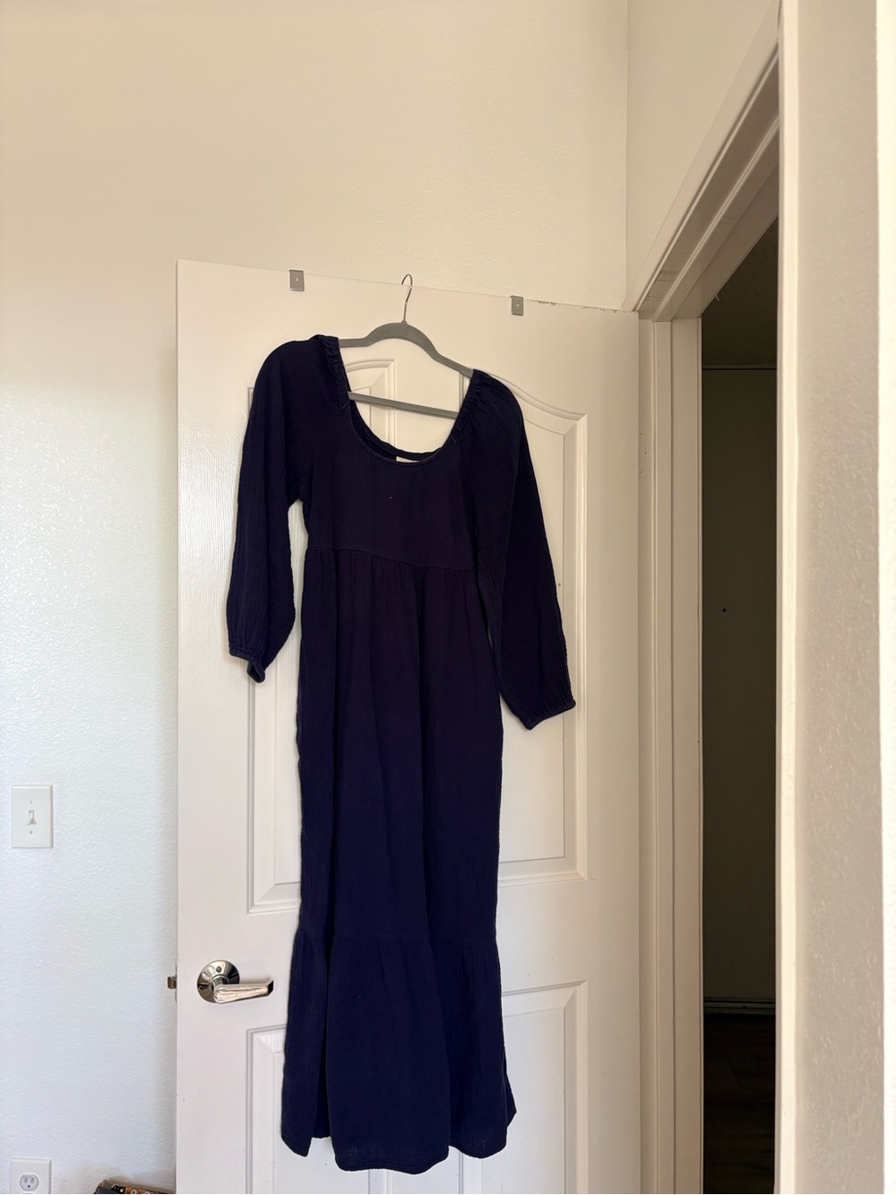 Universal Thread Navy Scoop-Neck Long Sleeve Maxi Dress